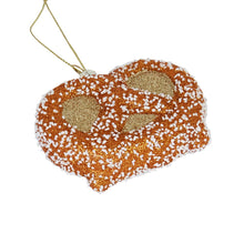 Load image into Gallery viewer, Christmas Ornament Pretzel Side View