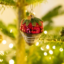 Load image into Gallery viewer, Christmas Ornament Strawberry Choco