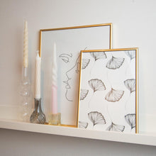 Load image into Gallery viewer, Twisted Dinner Candle Fi Dipped Rose