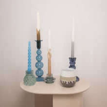 Load image into Gallery viewer, Mug Maevy Taupe on a sidetable