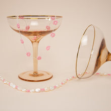 Load image into Gallery viewer, Necklace Flores Pink White in a glass