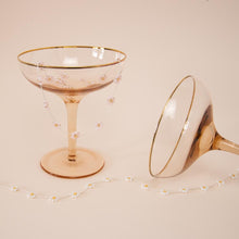 Load image into Gallery viewer, Necklace Flores Rose Gold in a glass