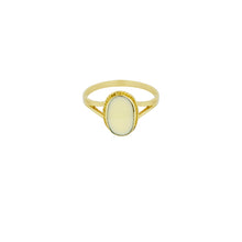 Load image into Gallery viewer, Oval Souvenir ring Ivory in Gold