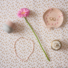 Load image into Gallery viewer, Treasure Tray Shelly Pink and Necklace Perla Pink Pearl