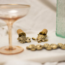 Load image into Gallery viewer, Bottle Stopper Poppy Brass and Marlin Turtle Brass
