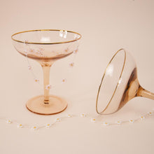 Afbeelding in Gallery-weergave laden, Necklace Flores Rose Gold in a glass
